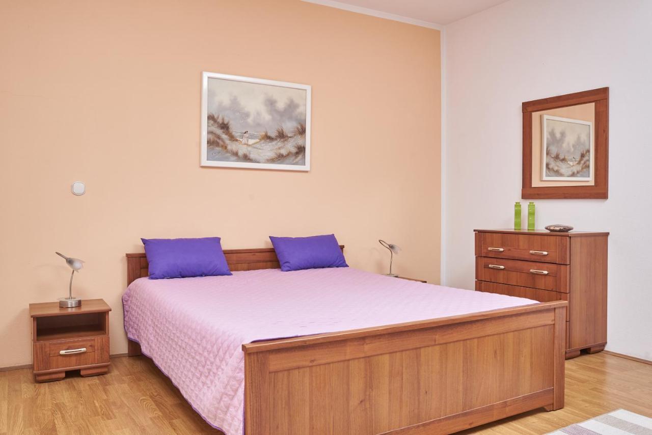 Apartments Lovric With Sea View คาชเตลา ภายนอก รูปภาพ